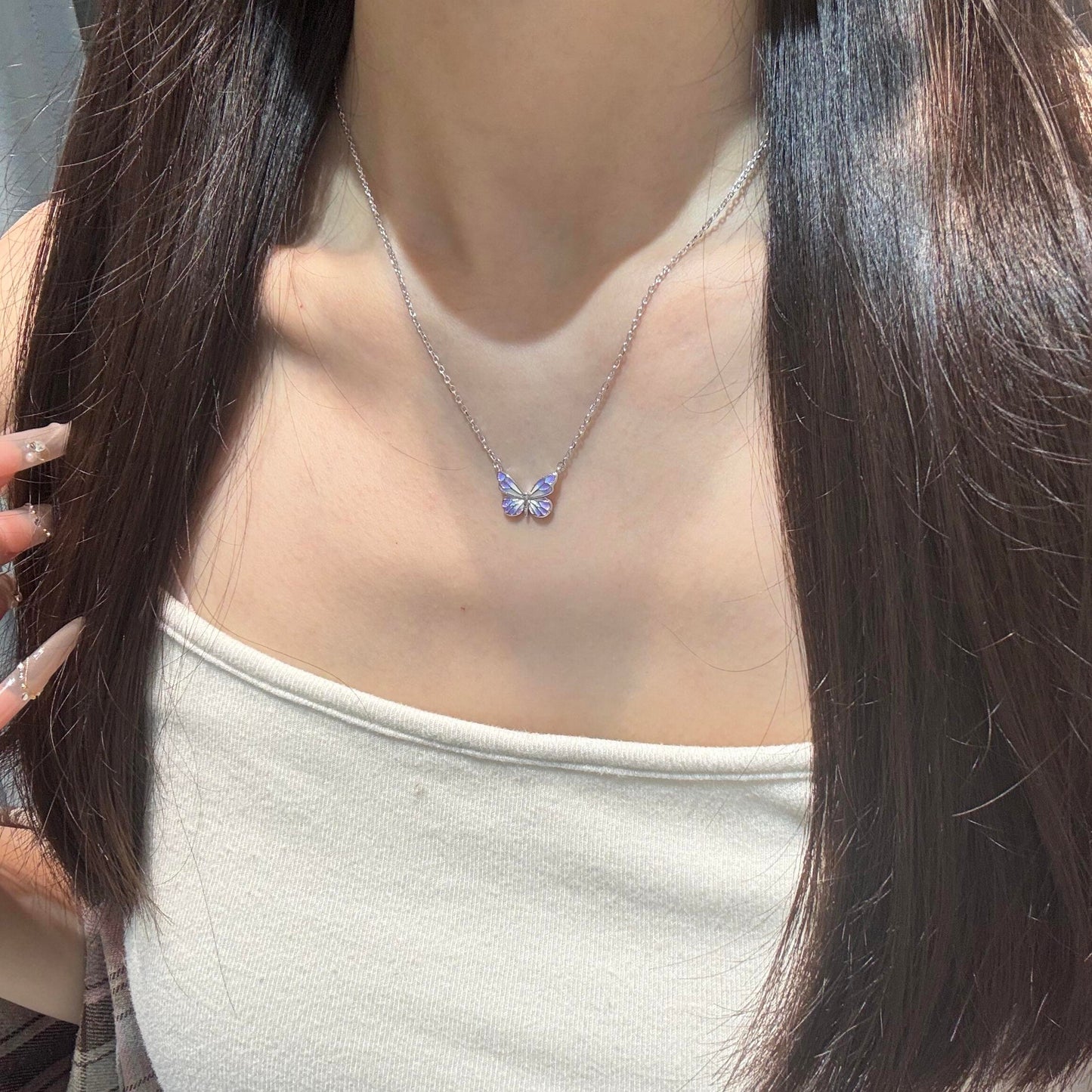 Collar Mariposa Morada Luminosa (EDICIÓN LIMITADA)