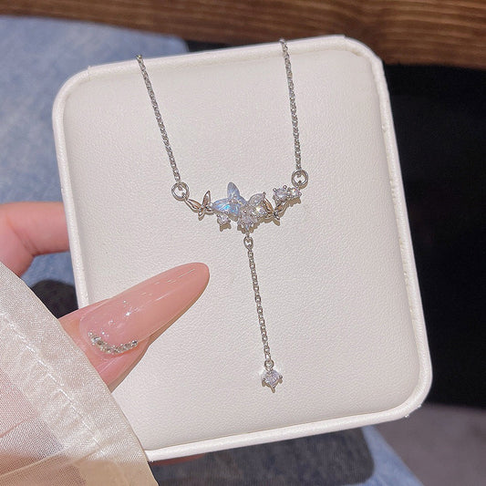Collar Mariposa Long de Estrellas