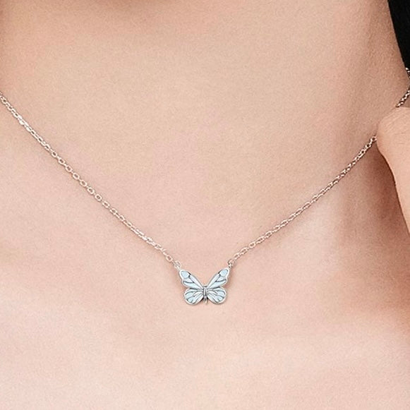 Collar Mariposa Azul Luminosa