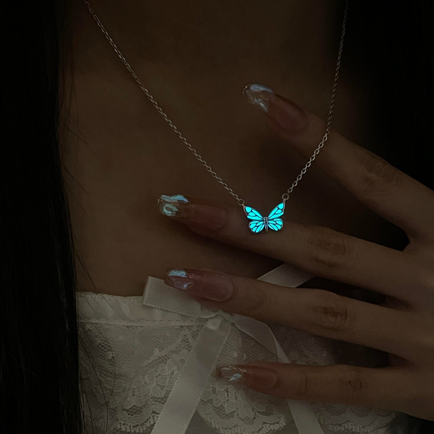Collar Mariposa Azul Luminosa