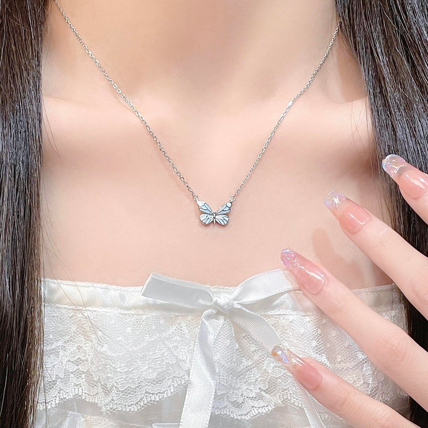 Collar Mariposa Azul Luminosa